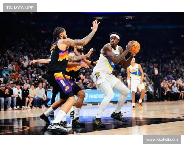 德文·布克与队友默契配合提升球队整体竞争力展现强大战力